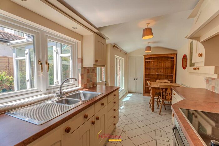 3 Bedroom Semi-Detached House For Sale In Greenhill Close, Wimborne, BH21