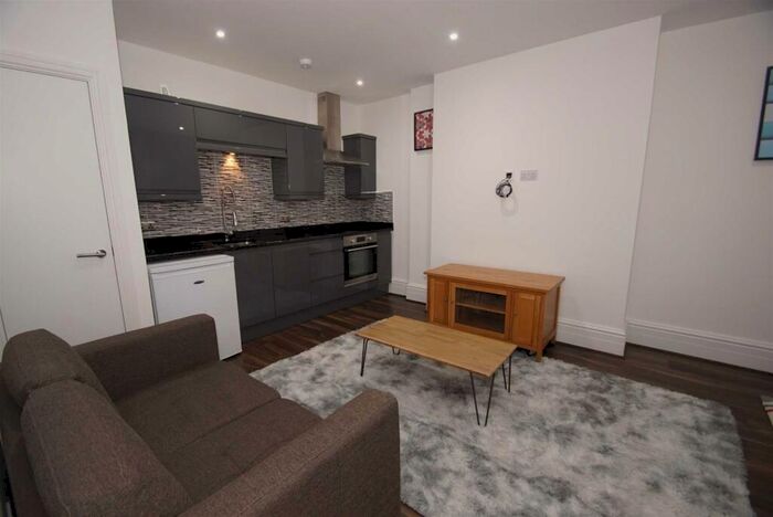 1 Bedroom Apartment To Rent In Pearl Chambers, East Parade, Leeds, LS1