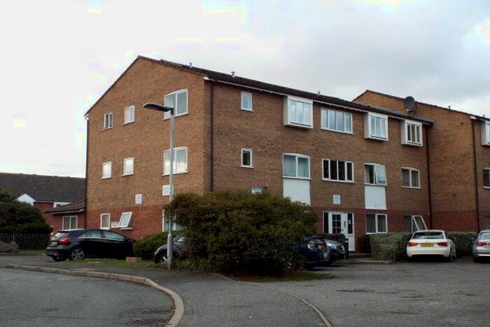 1 Bedroom Flat To Rent In Willow Court, London, E11