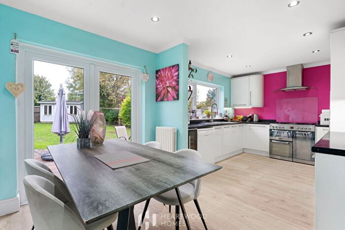 5 Bedroom Semi-detached House For Sale In Roestock Lane, Colney Heath, St. Albans, AL4