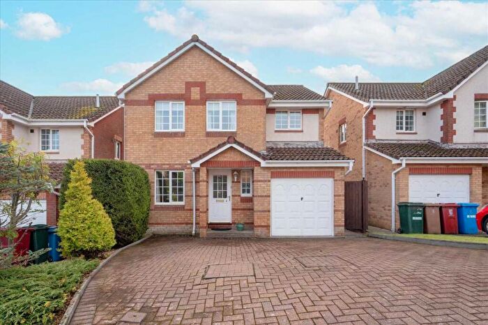4 Bedroom Detached House For Sale In Anderson Gardens, FK2