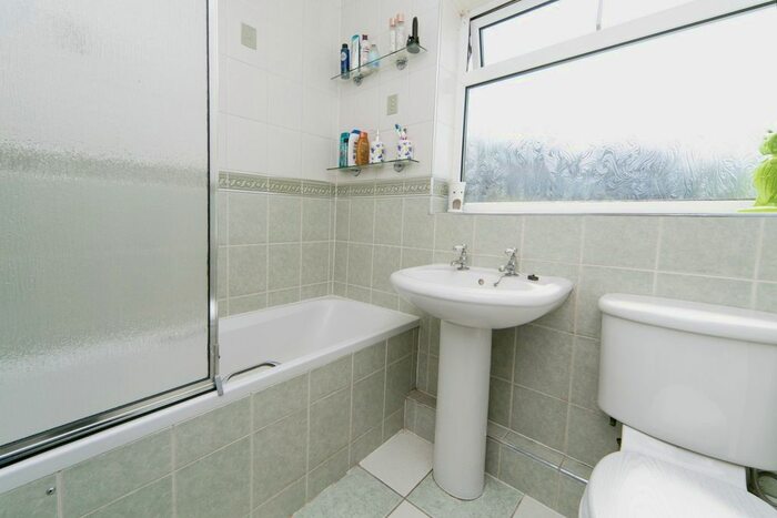 4 Bedroom Detached House For Sale In Parc Gwelfor, Dyserth, Denbighshire, LL18