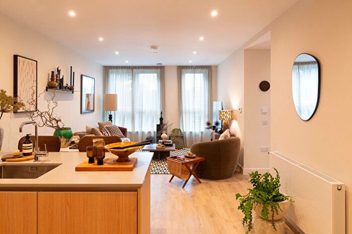 1 Bedroom Flat To Rent In Biscuit Walk, Bermondsey, London, SE16