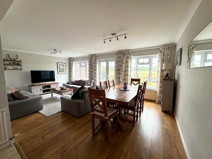 4 Bedroom Detached House To Rent In Bovingdon Heights, Marlow, Buckinghamshire, SL7