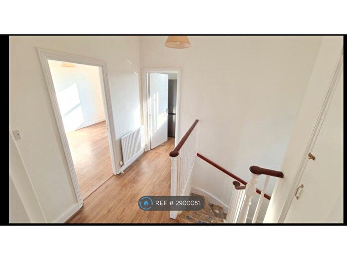 2 Bedroom Flat To Rent In Stroud Green Road, London, N4