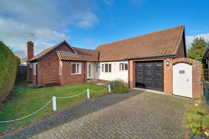 3 Bedroom Detached Bungalow For Sale In Marsh Lane, Hemingford Grey, Huntingdon, Cambridgeshire, PE28