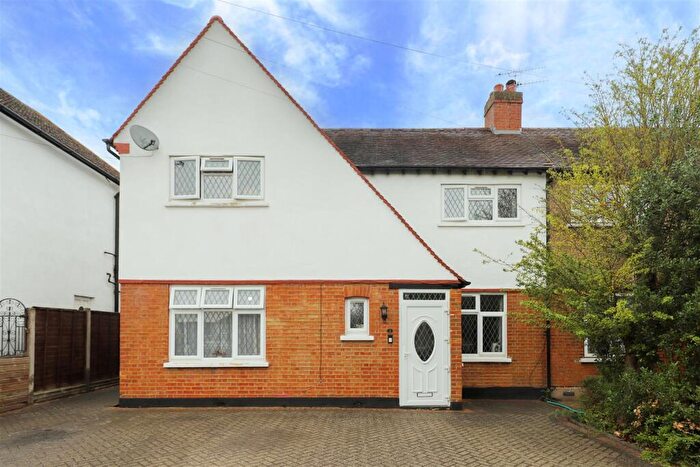 5 Bedroom Semi-Detached House For Sale In Manor Way, Harrow, HA2