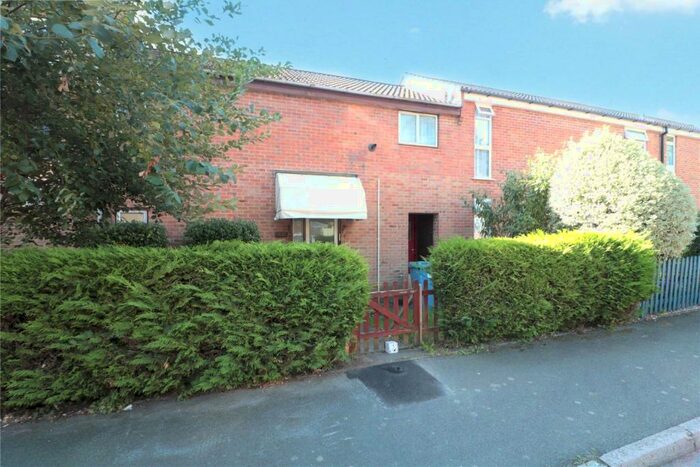 3 Bedroom House To Rent In Oldstead, Bracknell, Berkshire, RG12