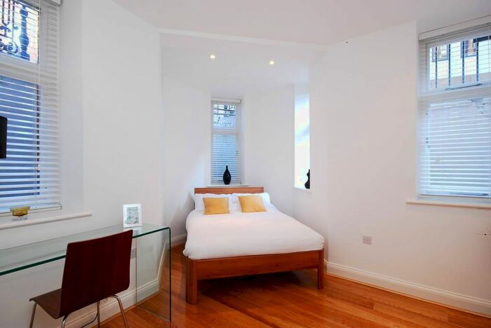 2 Bedroom Flat To Rent In Iverna Gardens, Kensington, London, W8