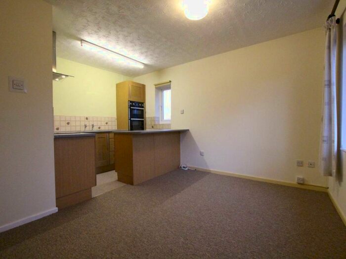 1 Bedroom Flat To Rent In Coventry Close, Tewkesbury, GL20