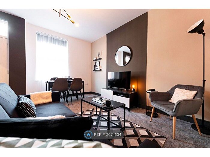 3 Bedroom Terraced House To Rent In Haddon Avenue, Leeds, LS4