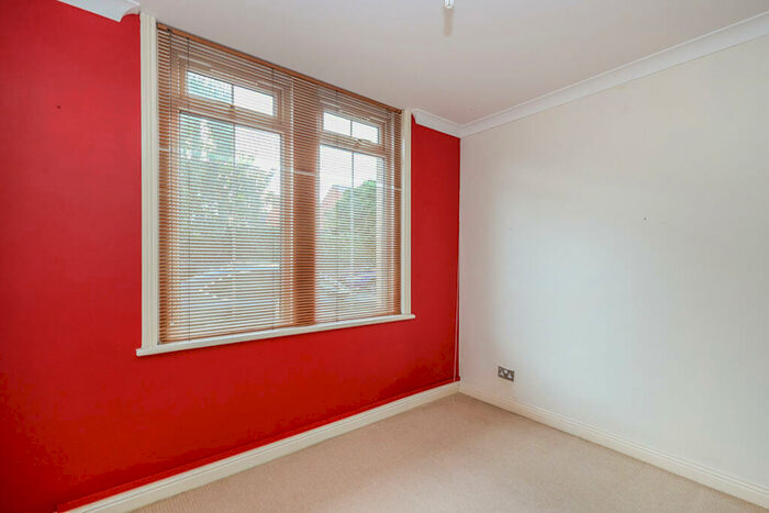 2 Bedroom Flat To Rent In Cottage Grove, Southsea, Hampshire, PO5