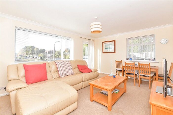 3 Bedroom Detached Bungalow For Sale In Clarendon Close, Brading, Isle Of Wight, PO36