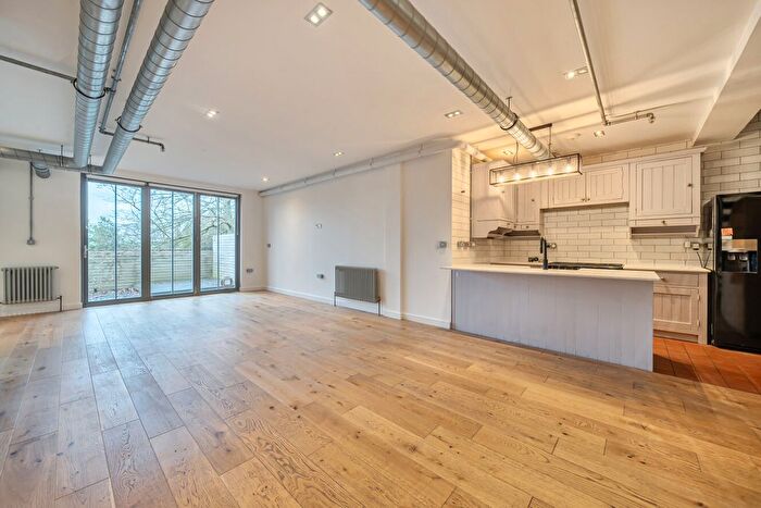 1 Bedroom Flat To Rent In Sydenham Hill, Sydenham, London, SE26