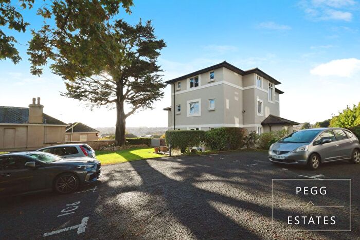 2 Bedroom Flat For Sale In Little Clovis, Torquay, TQ1
