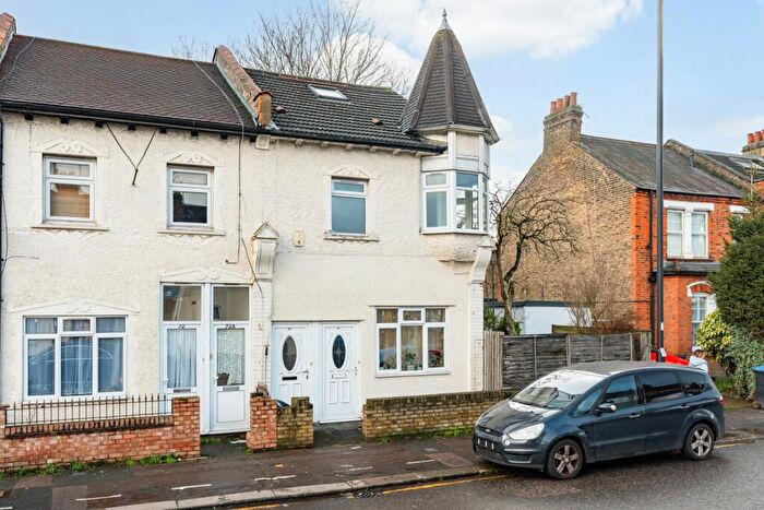 2 Bedroom Maisonette To Rent In St. Marks Road, Enfield, Middlesex, EN1