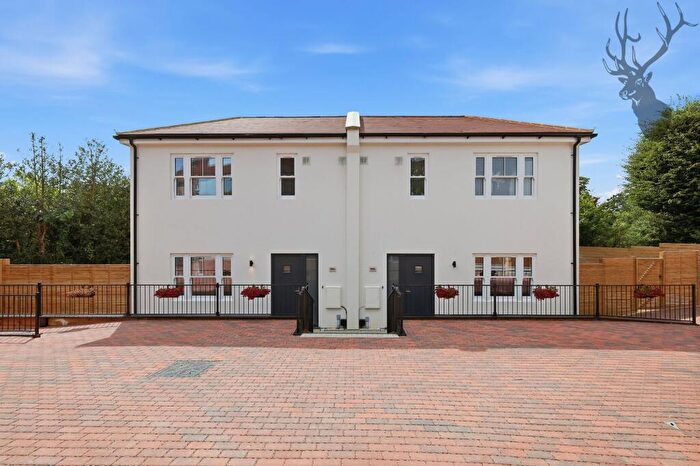 3 Bedroom Semi-Detached House For Sale In Whitehall Road, Woodford Green, IG8