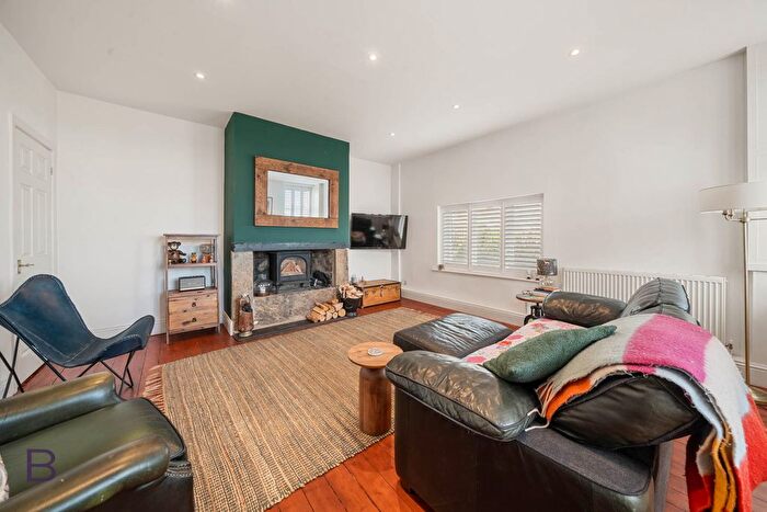 2 Bedroom End Of Terrace House For Sale In Spring View, Thornton, Bradford, BD13