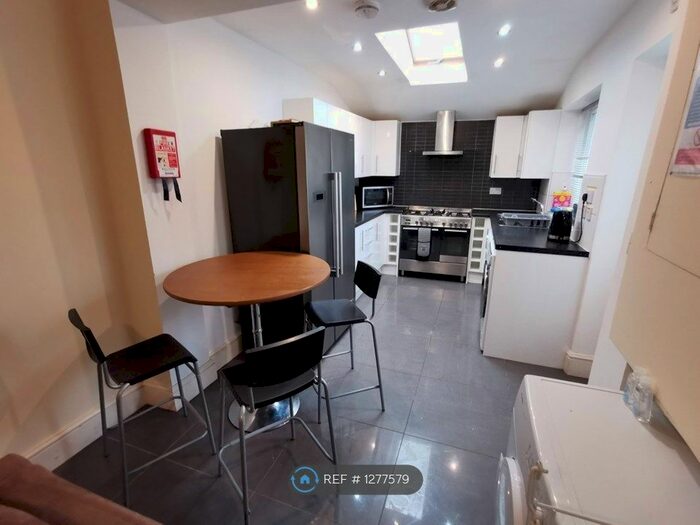 5 Bedroom Terraced House To Rent In Banff Road, Manchester M14