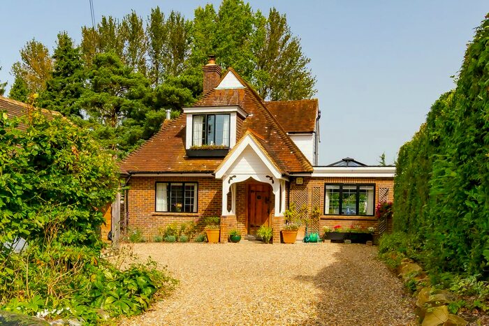 3 Bedroom Detached House For Sale In Cansiron Lane, Ashurst Wood, East Grinstead, RH19