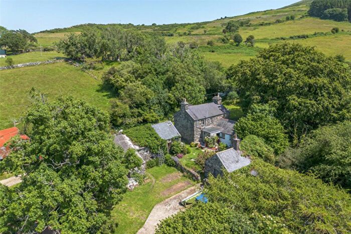 4 Bedroom Detached House For Sale In Gyrn Goch, Caernarfon, Gwynedd, LL54