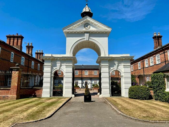 3 Bedroom Mews For Sale In Rangemore Hall Mews, Burton-on-Trent, DE13