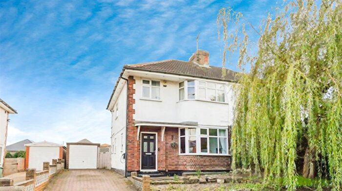 3 Bedroom Semi Detached House For Sale In Sutton Road, Mansfield, NG18