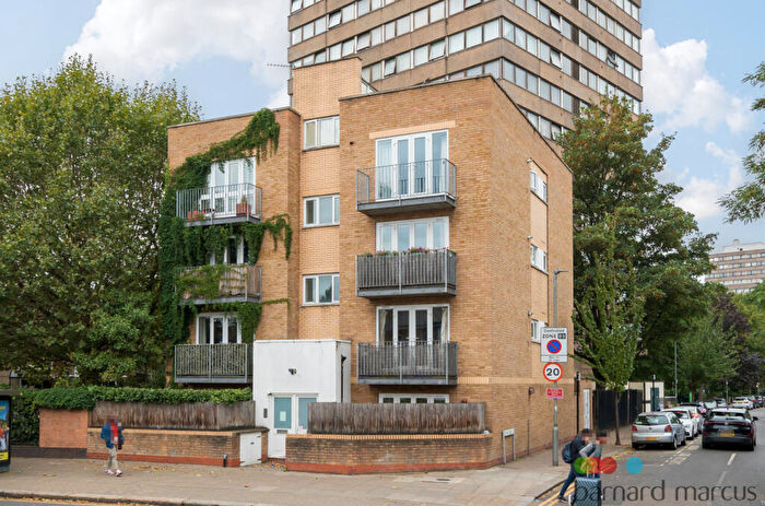 2 Bedroom Apartment To Rent In Falcon Road, Battersea, SW11