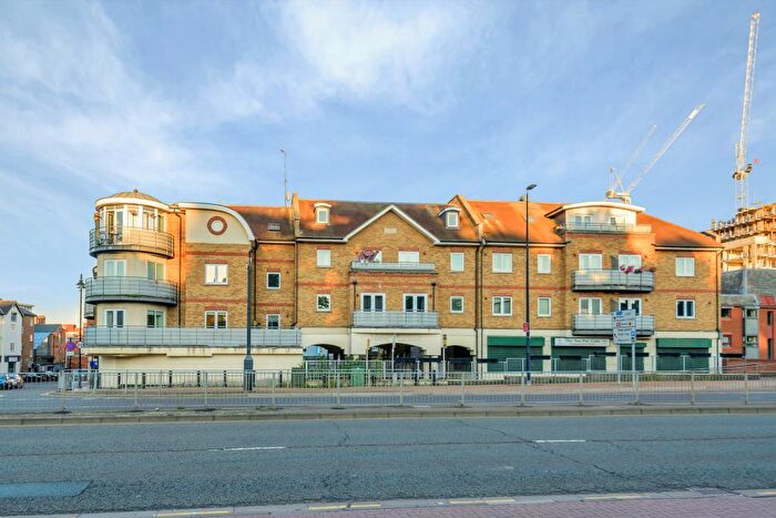 2 Bedroom Apartment To Rent In Maidenhead, Berkshire, SL6