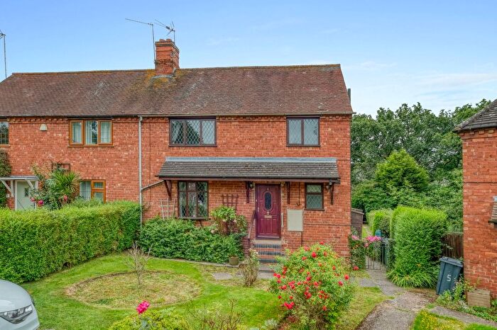 3 Bedroom Semi-Detached House For Sale In The Glebe, Holt End, Beoley, B98