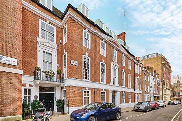 2 Bedroom Flat To Rent In Smith Square, Westminster, London, SW1P