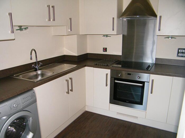 1 Bedroom Flat To Rent In Park, Redhill, RH1