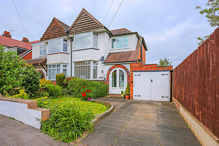 3 Bedroom Semi-Detached House For Sale In Castle Lane, Solihull, B92