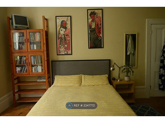 3 Bedroom Flat To Rent In St. Saviour's Road, London, SW2