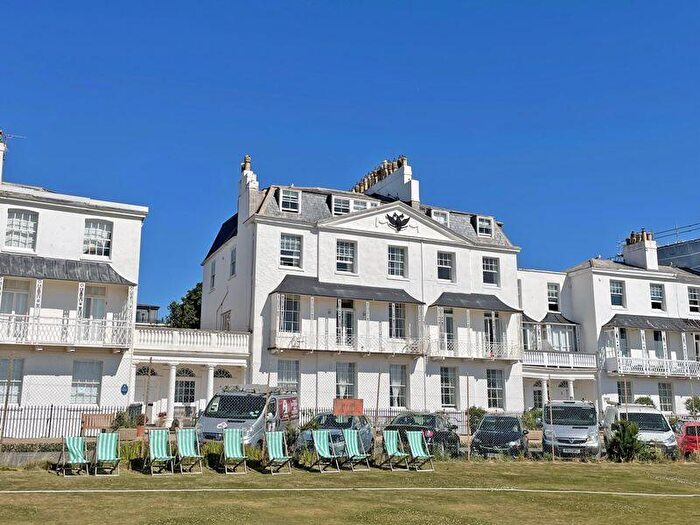 2 Bedroom Flat To Rent In Fortfield Terrace, Sidmouth, EX10