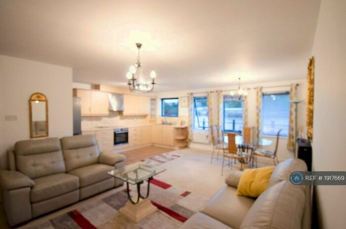 2 Bedroom Flat To Rent In Quayside, Newcastle Upon Tyne, NE1