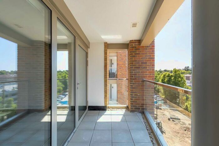 2 Bedroom Apartment To Rent In Westminster House - Perrymount Apartments, RH16