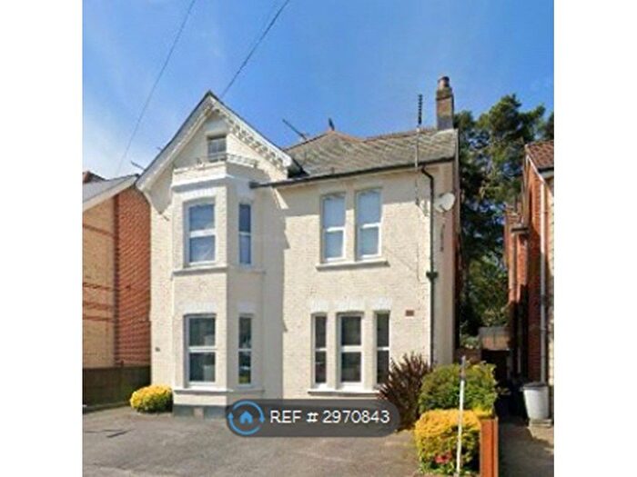 Studio To Rent In Westbourne Park Road, Bournemouth, BH4