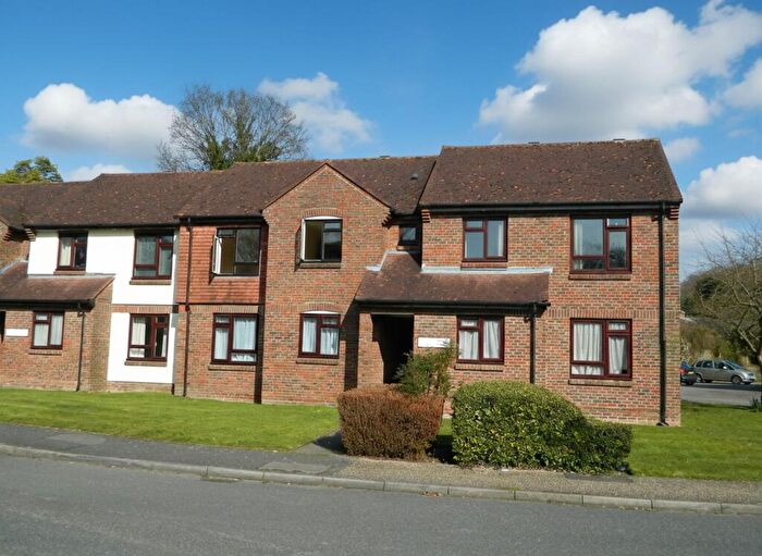 1 Bedroom Flat To Rent In Gorringes Brook, Horsham, RH12