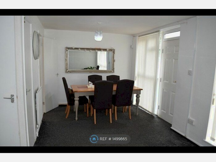 2 Bedroom Terraced House To Rent In Freetown Close, Manchester, M14