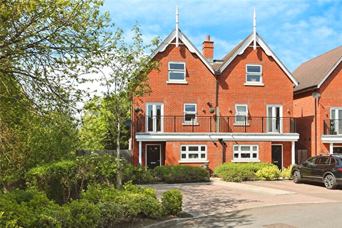 5 Bedroom Semi-Detached House For Sale In Burton Avenue, Leigh, Tonbridge, Kent, TN11