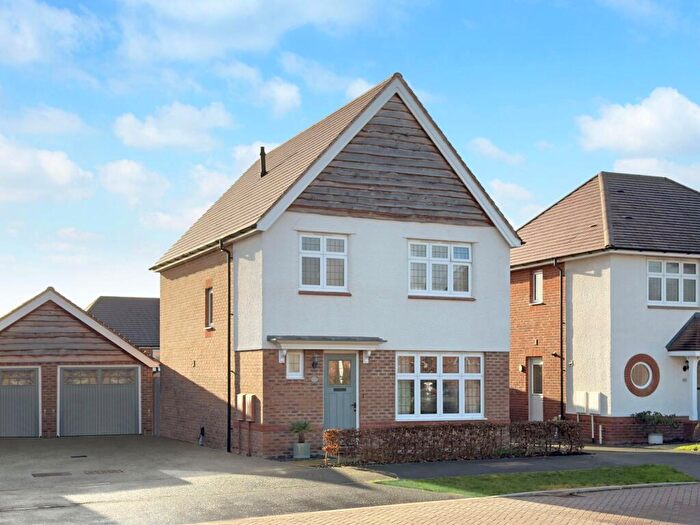 2 Bedroom Detached House For Sale In Mitchell Way, Milton, OX13