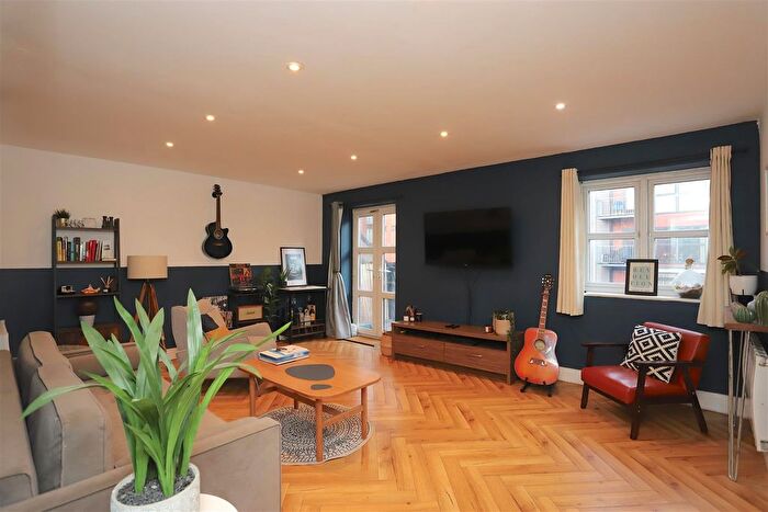 2 Bedroom Flat For Sale In Piccadilly Village, M1