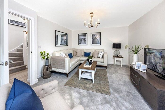 4 Bedroom Link Detached House For Sale In Darwin Green, Cambridge, CB3