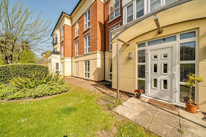 3 Bedroom Flat For Sale In Trevelyan Court, Windsor, SL4