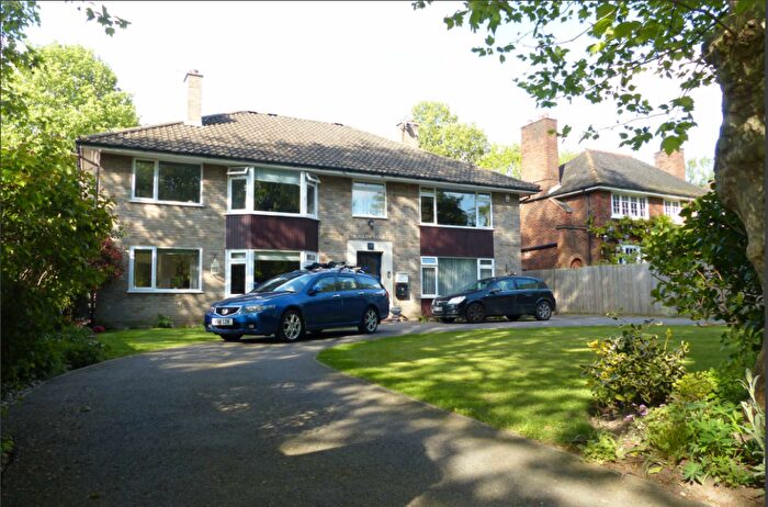 2 Bedroom Apartment To Rent In Park Road, BR3