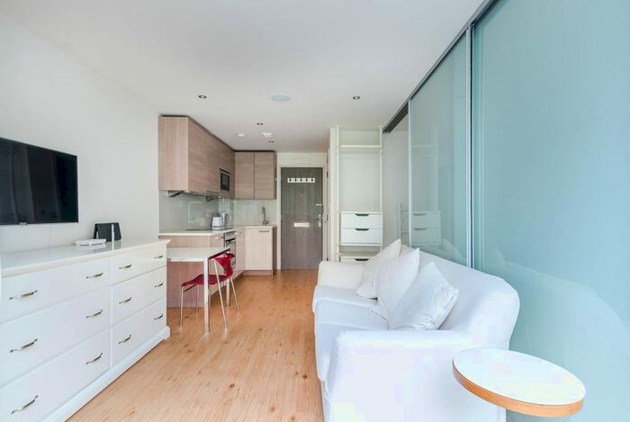Studio To Rent In Chelsea Creek, Chelsea Creek, London, SW6