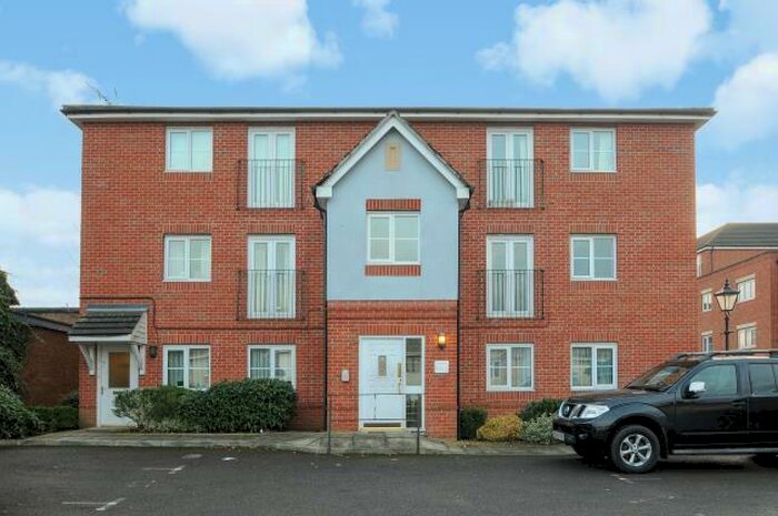 1 Bedroom Apartment To Rent In Edgecombe Road, Headington, OX3