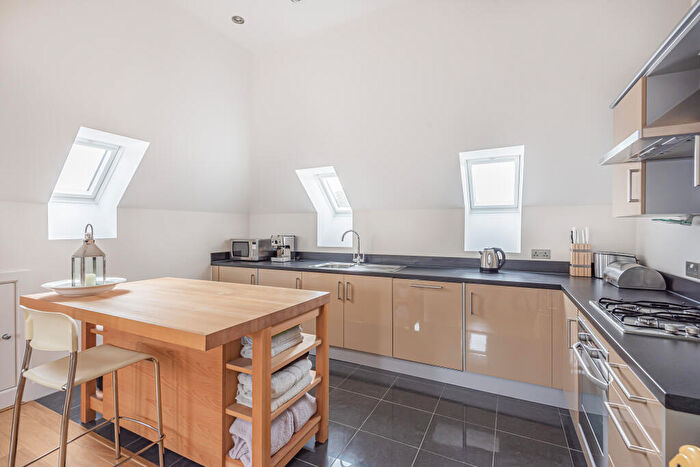 2 Bedroom Apartment To Rent In Palace Road, Bromley, BR1