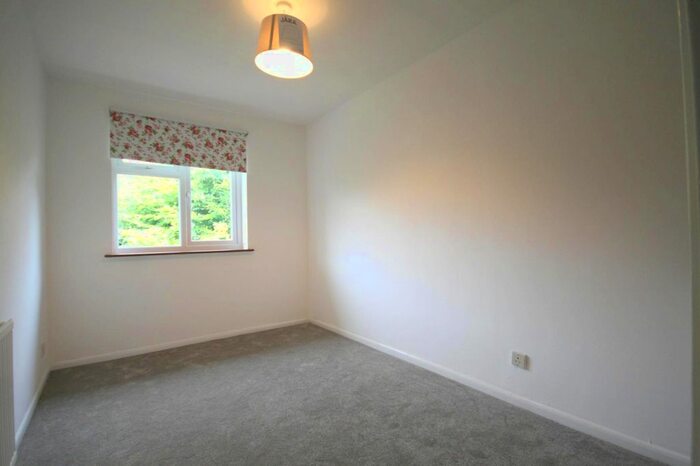 1 Bedroom Detached House To Rent In Avenue Road, Epsom, KT18